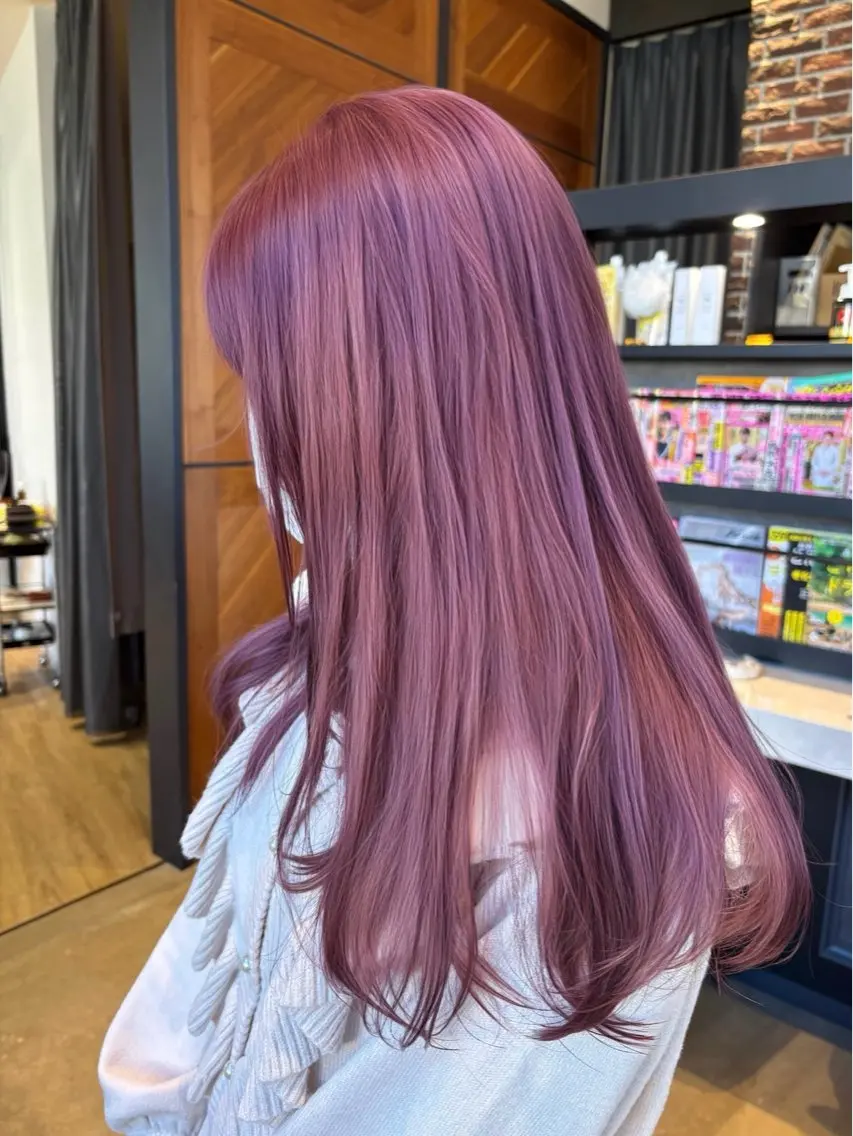 ロング 藤根 里紗のヘアスタイル