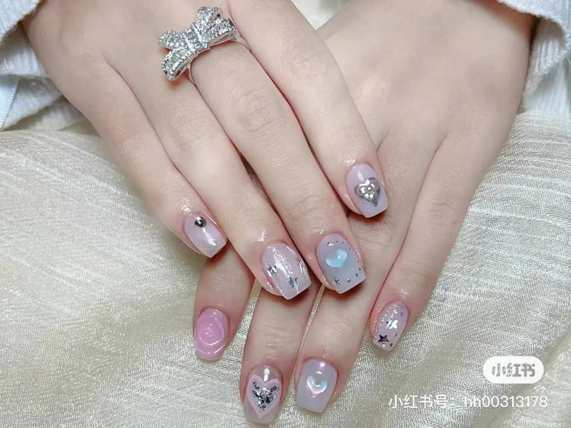 ネイル オーロラネイル チークネイル 長さ出し フットネイル フレンチネイル ハンドネイル ハンドケア lily nailのネイルデザイン