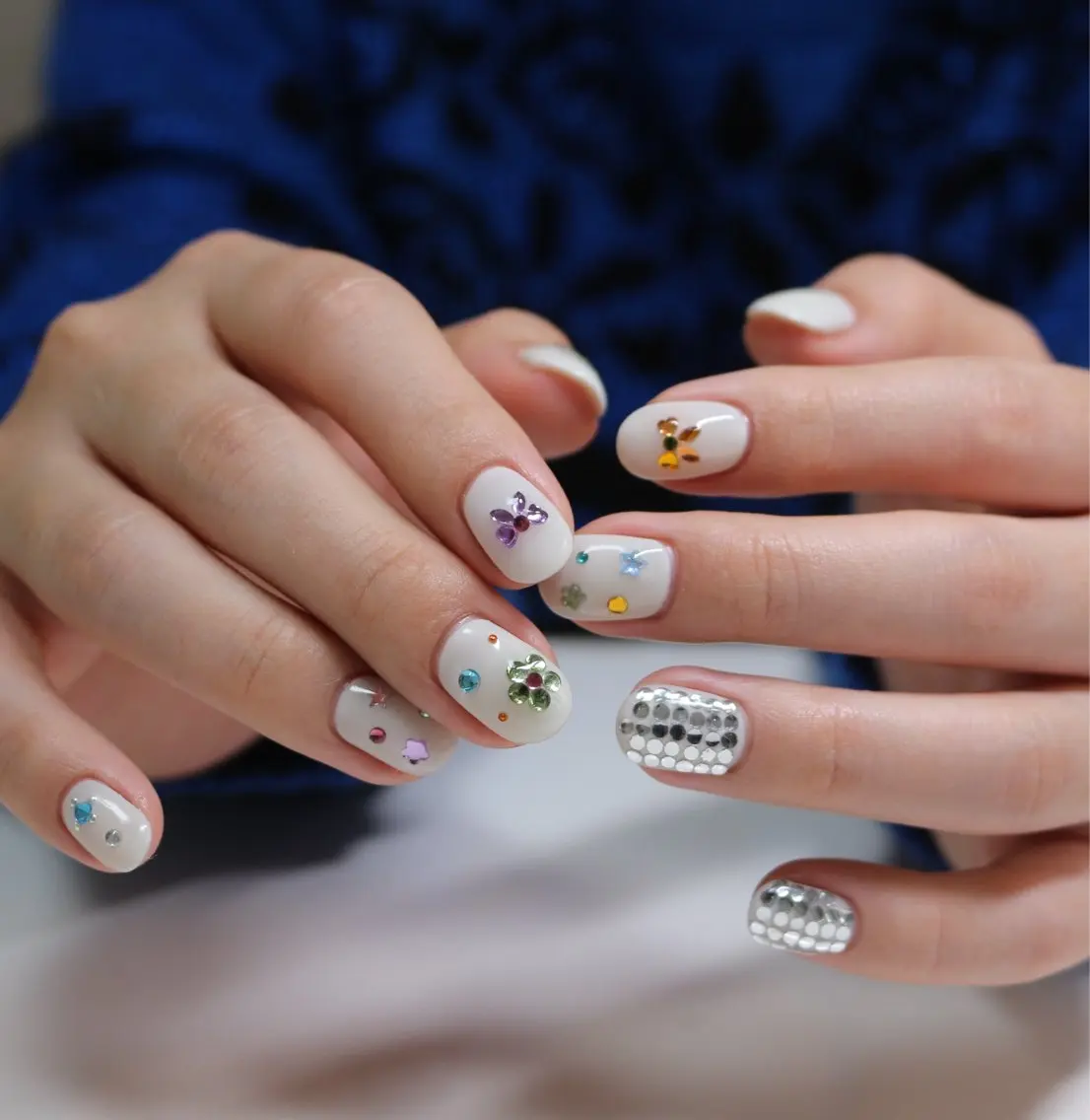 ネイル 夏ネイル ホワイト ハンドネイル Baku Nailsのネイルデザイン