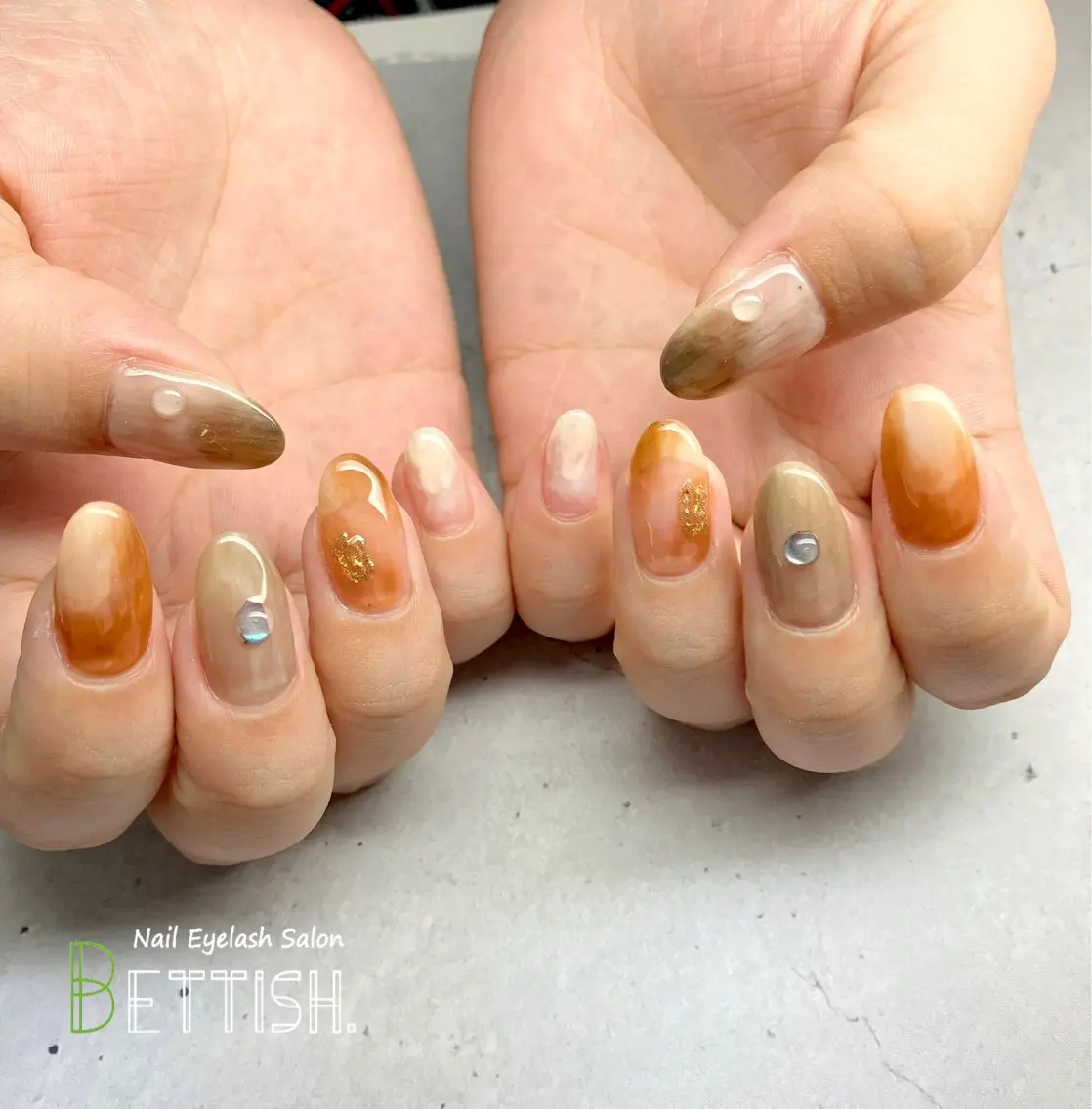 ネイル ブラウン ニュアンスネイル ハンドネイル BETTISH. KUMIKO☺︎︎のネイルデザイン