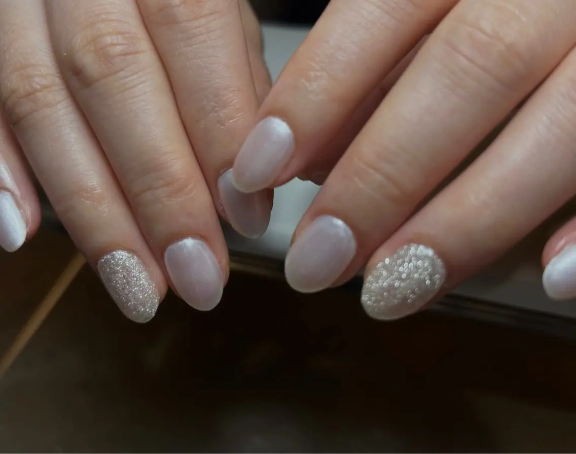 ネイル ラメ(グリッター) ワンカラーネイル シンプルネイル ホワイト ハンドネイル D.d nail Rina✨のネイルデザイン