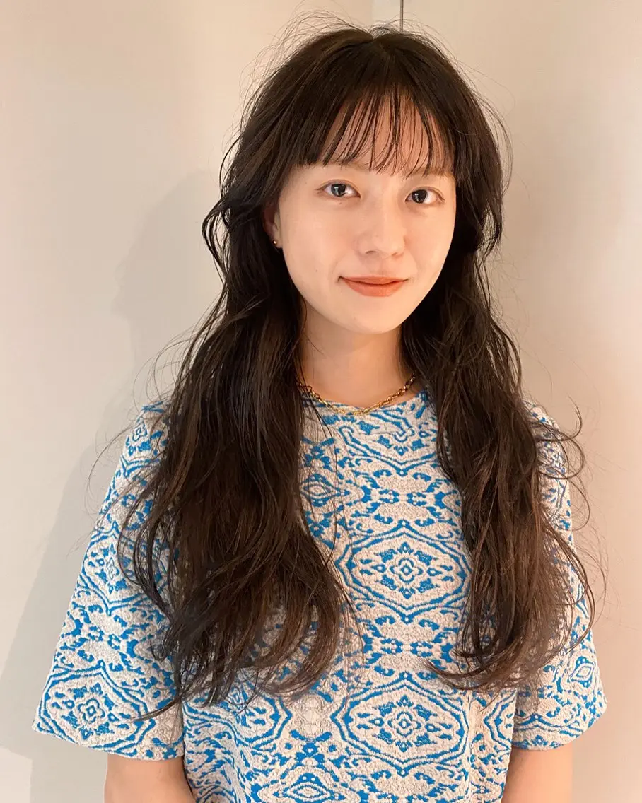 ロング サトウ ナナのヘアスタイル
