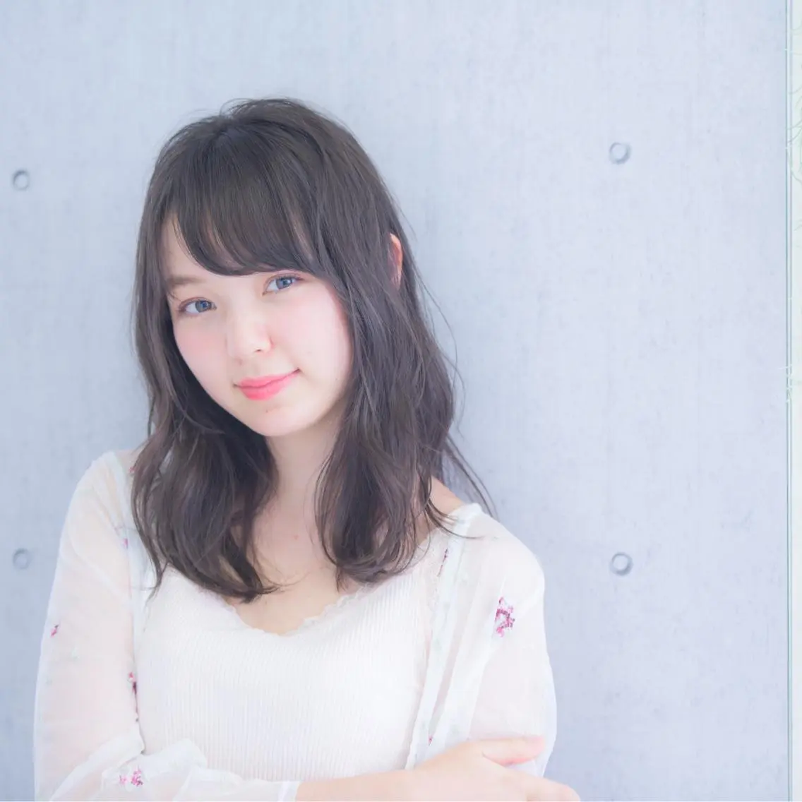 ミディアム カラー パーマ 🪐脱白髪染め 🪐松尾菜々美のヘアスタイル