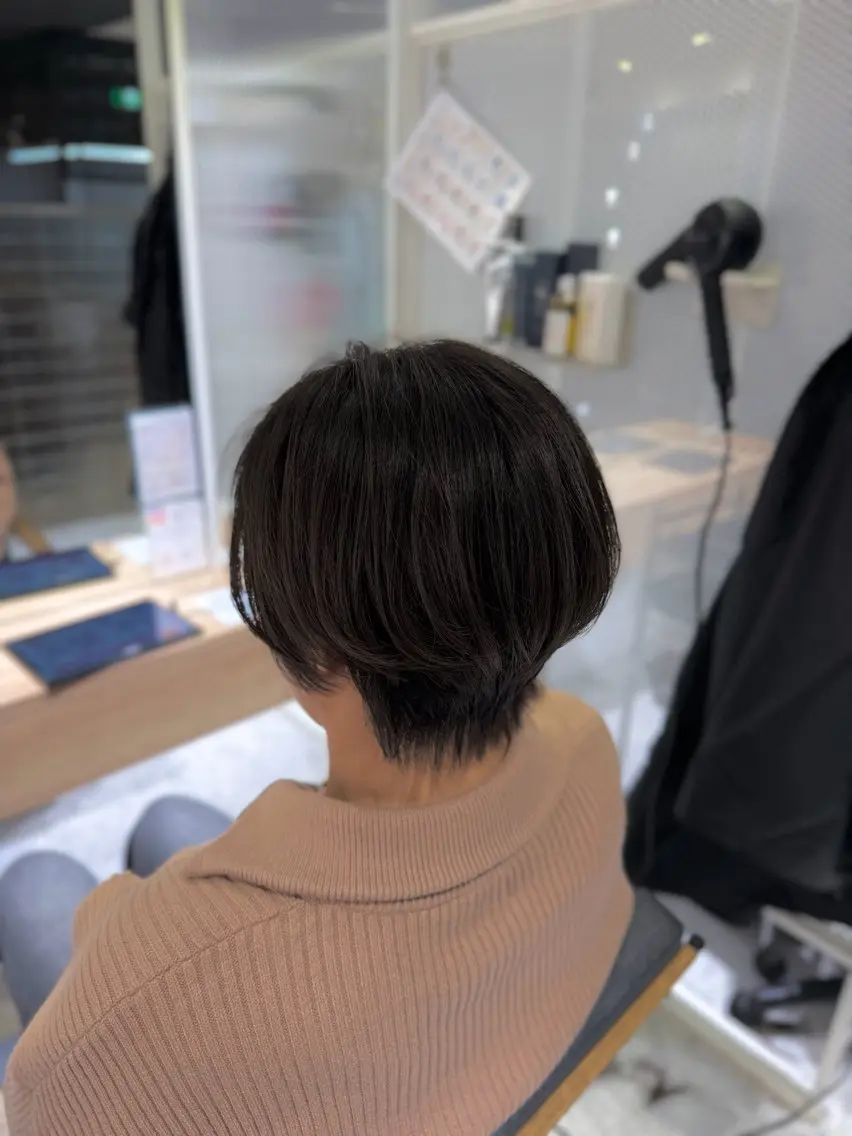 ショート カラー バイエイト名古屋 星野ヒロトのヘアスタイル
