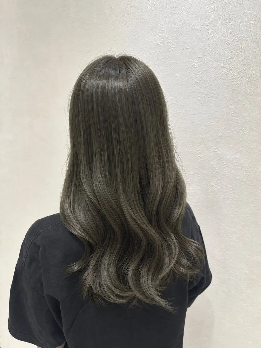 セミロング ヘアカラー 🦖小林 愛🦖/金山のヘアスタイル