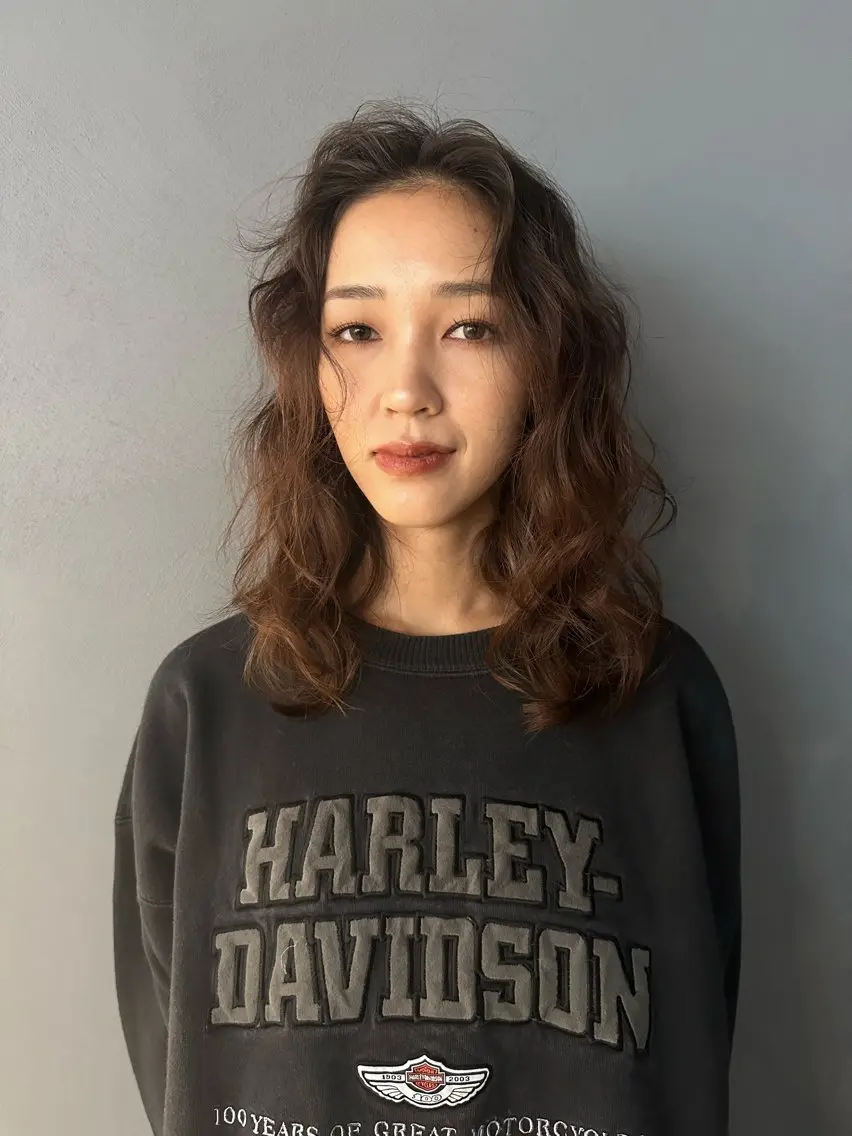 ミディアム パーマ 田口 樹理のヘアスタイル