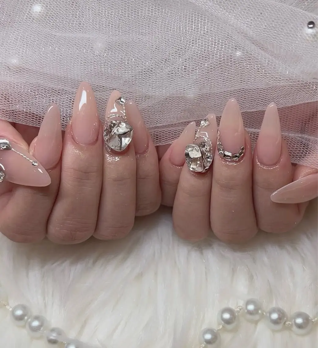 ネイル アートネイル フレンチネイル ジェルネイル キラキラネイル ニュアンスネイル ハンドネイル Ryu Nail NekoChanのネイルデザイン