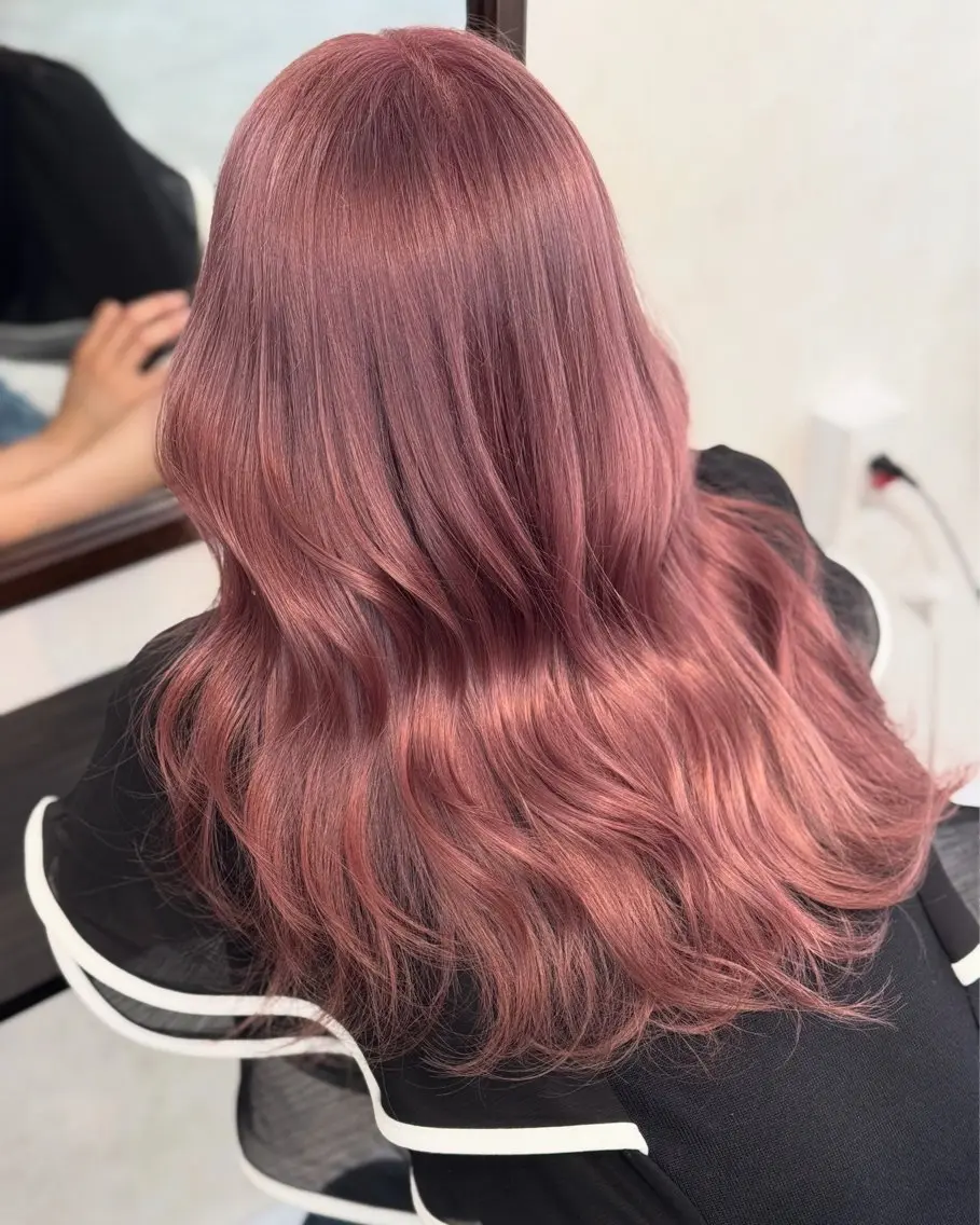 セミロング カラー バレイヤージュ ブリーチ ハイトーンカラー エクステ レイヤーカット カット ヘアカラー トリートメント ショーヤ/ブリーチ /エクステのヘアスタイル