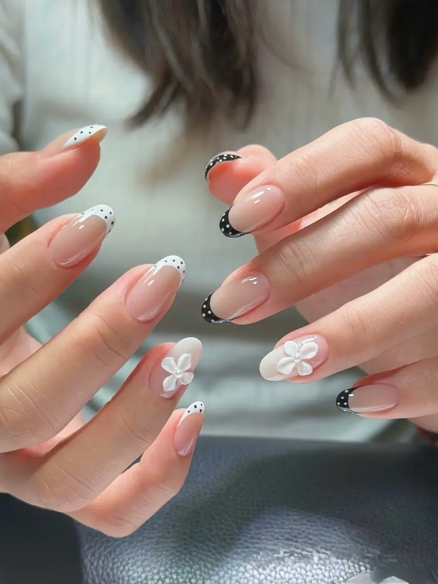 ネイル オーロラネイル チークネイル フットネイル フレンチネイル ジェルネイル ハンドネイル ハンドケア NEW NAIL💞 Ka Kaのネイルデザイン