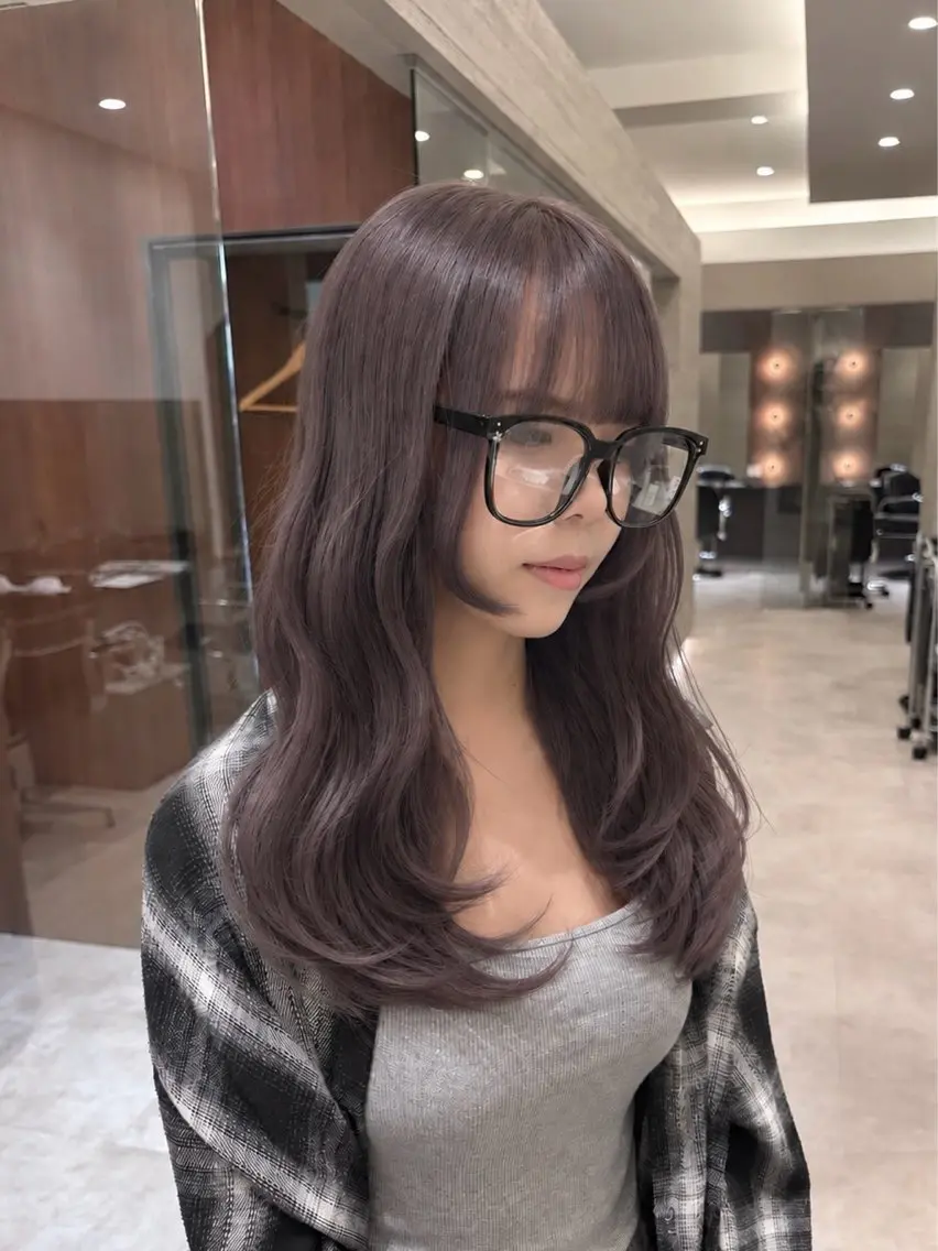 ロング カラー ベージュカラー ラベンダーカラー ヘアカラー サキ🤍透明感カラー /レイヤーカットのヘアスタイル