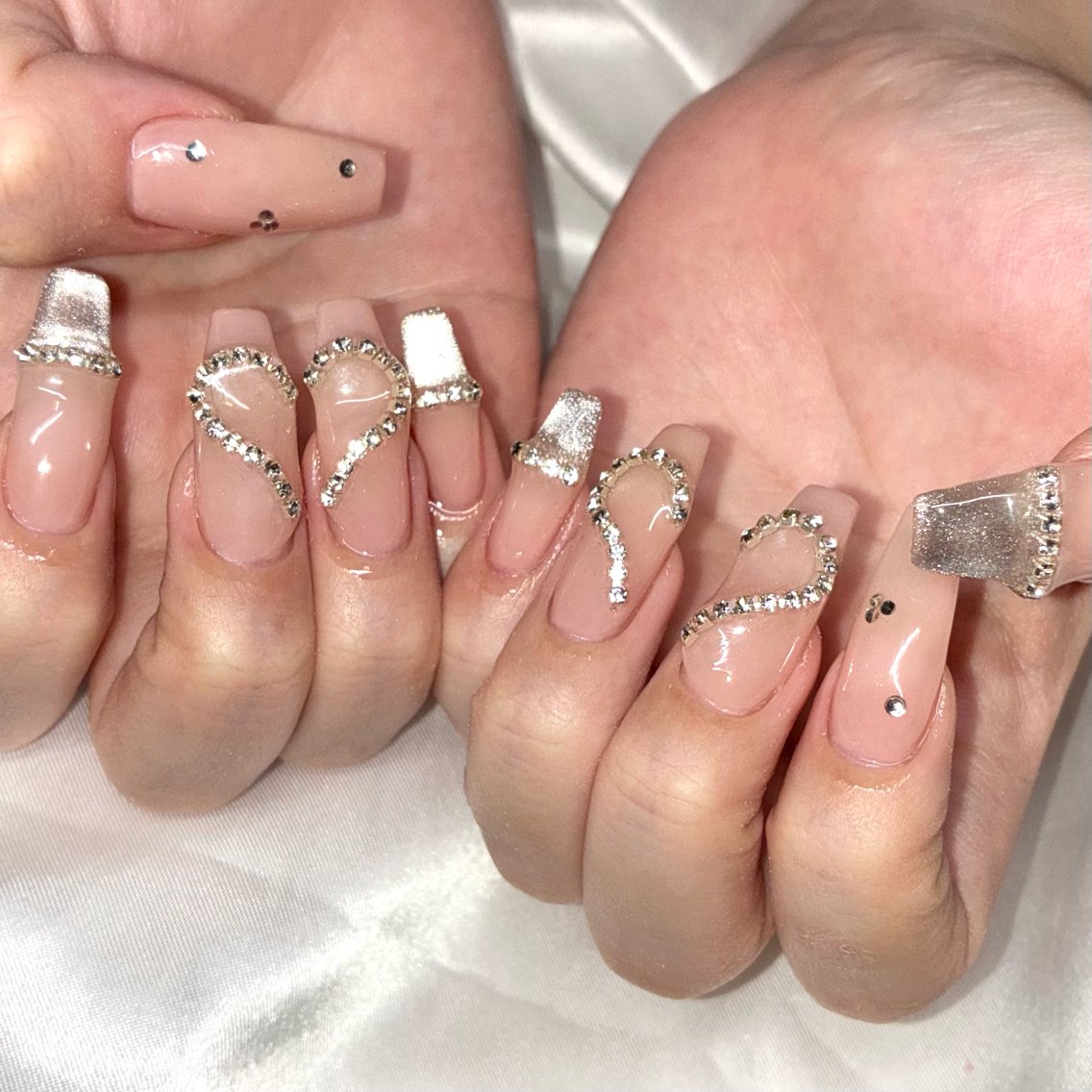 ネイル ジェルネイル マグネットネイル ストーンネイル ハンドネイル Nail ヌシん家 AKANEのネイルデザイン