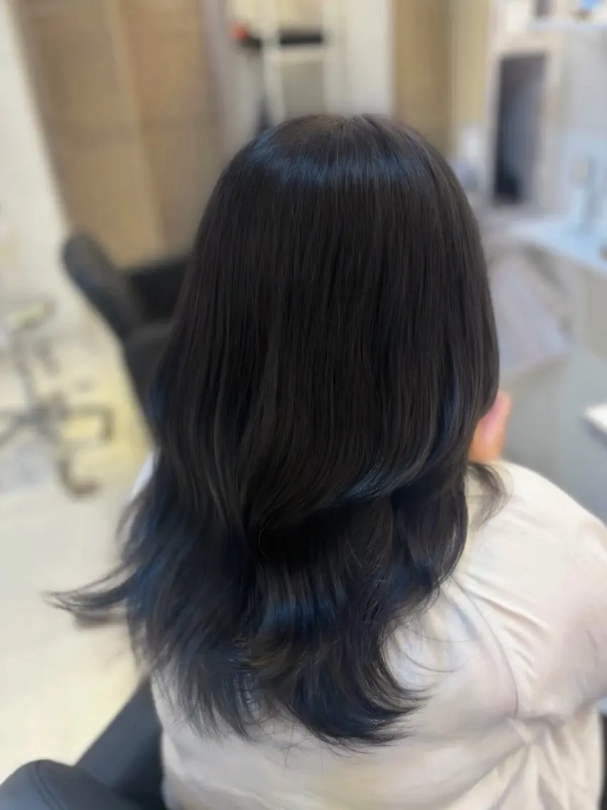 ロング ヘアカラー 𝐋𝐞𝐞四ツ橋 𝐍𝐞𝐢𝐫𝐨のヘアスタイル