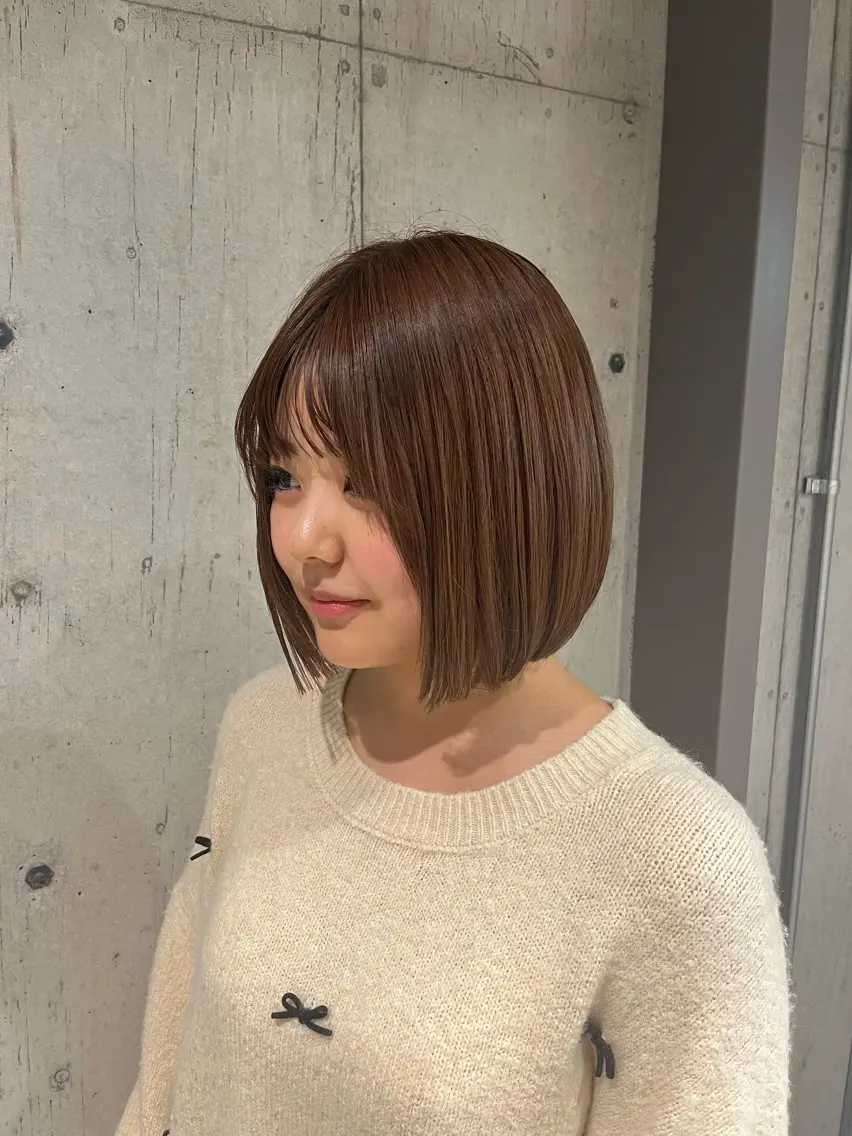 ミディアム カラー ヘアアレンジ カット ヘアカラー トリートメント 垢抜けボブ×透明 感カラーリクト💥のヘアスタイル