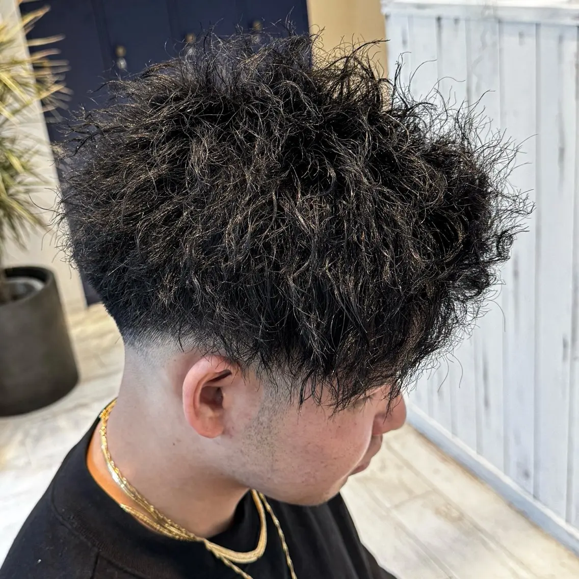 ショート パーマ メンズ フェードカット カット 吉田 新平のヘアスタイル