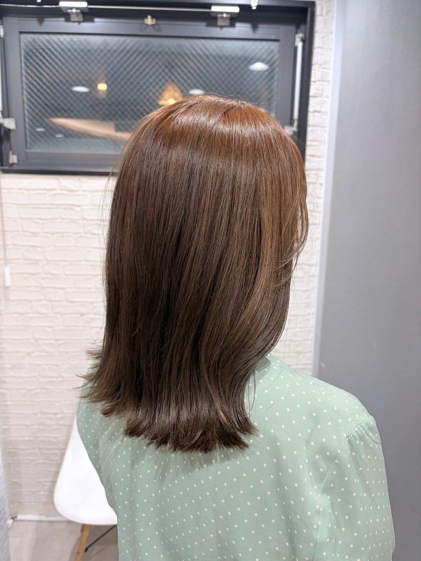 ミディアム アッシュ ボブ くびれヘア 顔周りカット 外ハネヘア Rubik's 梅田茶屋町/叶莉のヘアスタイル