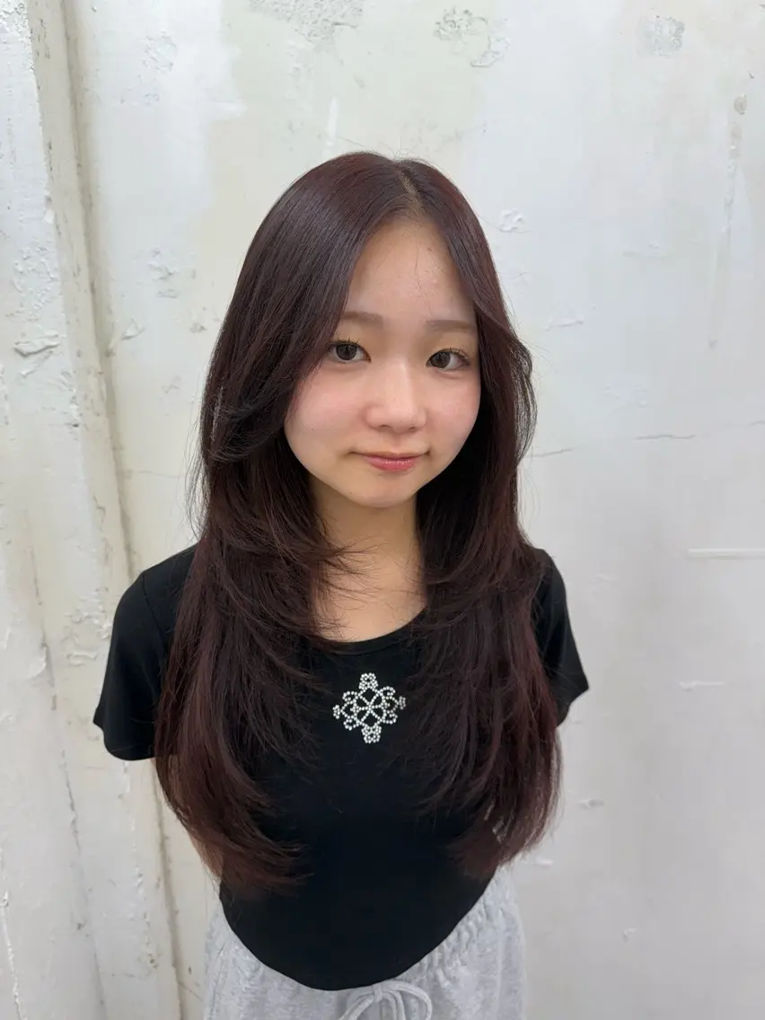 ロング カラー レイヤーカット 𝙃𝘼𝙍𝙐🎀 韓国×エクステのヘアスタイル