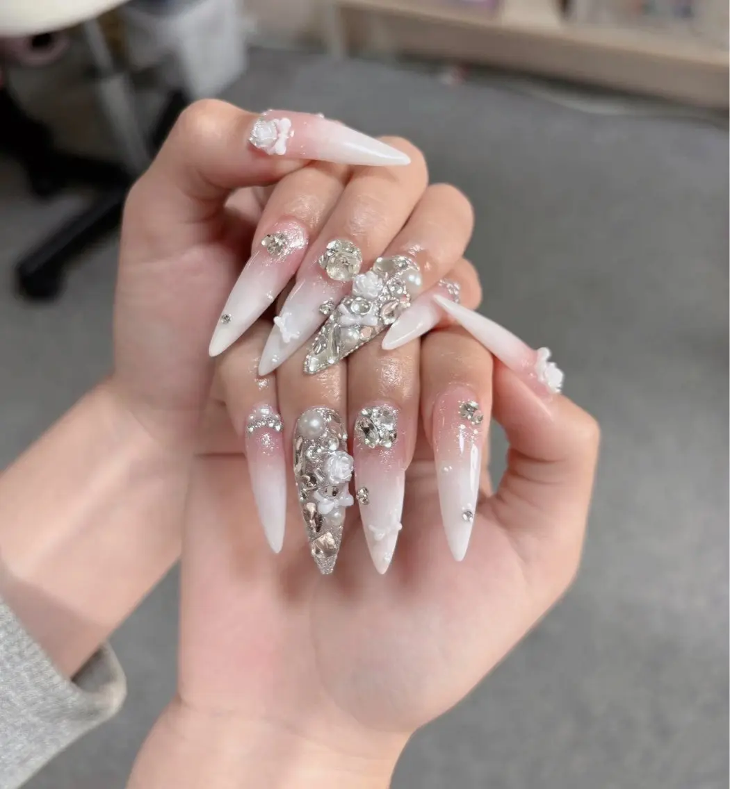 ネイル ハンドネイル Swan Nail Salonのネイルデザイン