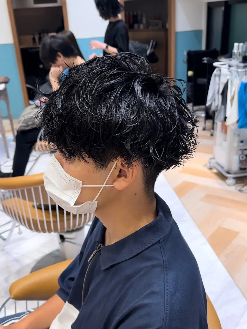 ミディアム パーマ メンズ 波巻きパーマ 【池袋店 店長】伊藤 昂樹/曲がる縮毛矯正のヘアスタイル