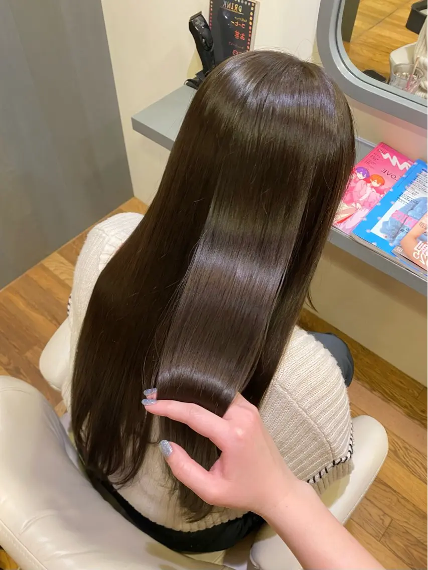 ロング カラー ヘアカラー トリートメント Ludwig AIRIのヘアスタイル