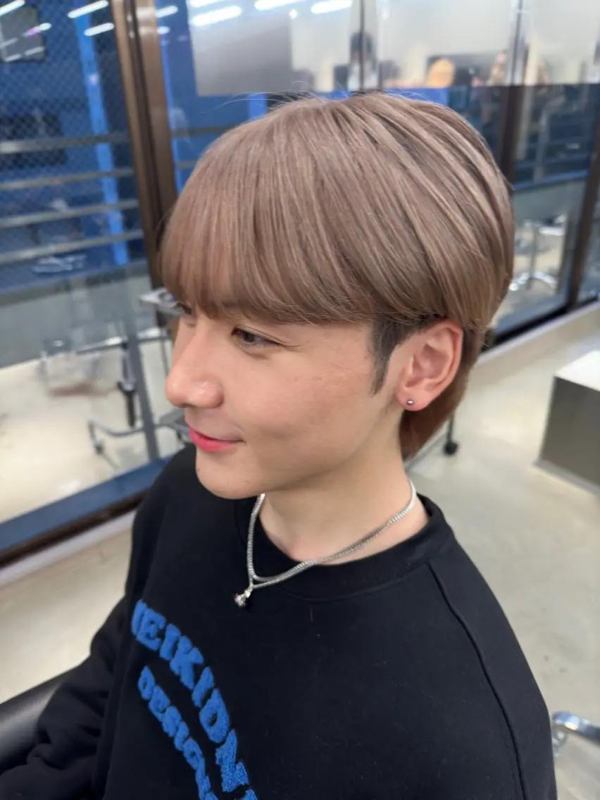 ショート カラー メンズ マッシュ グレージュ ミルクティーグレージュ 鈴木/ボブ/ ミルクティー/ピンクのヘアスタイル