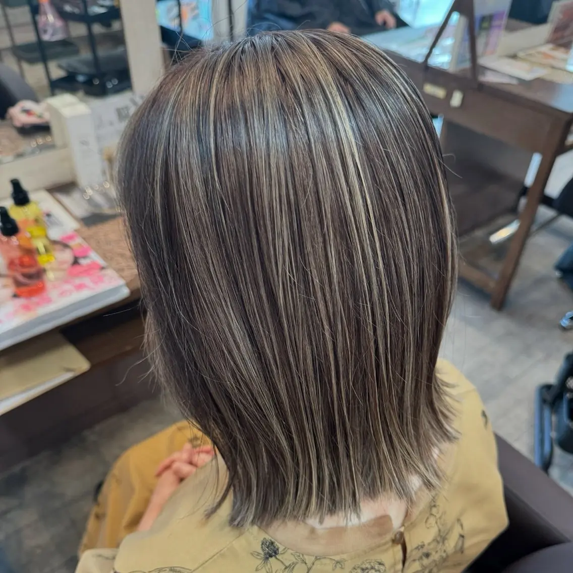 ミディアム 🫧透明感カラー🫧 ロン毛美容師のヘアスタイル