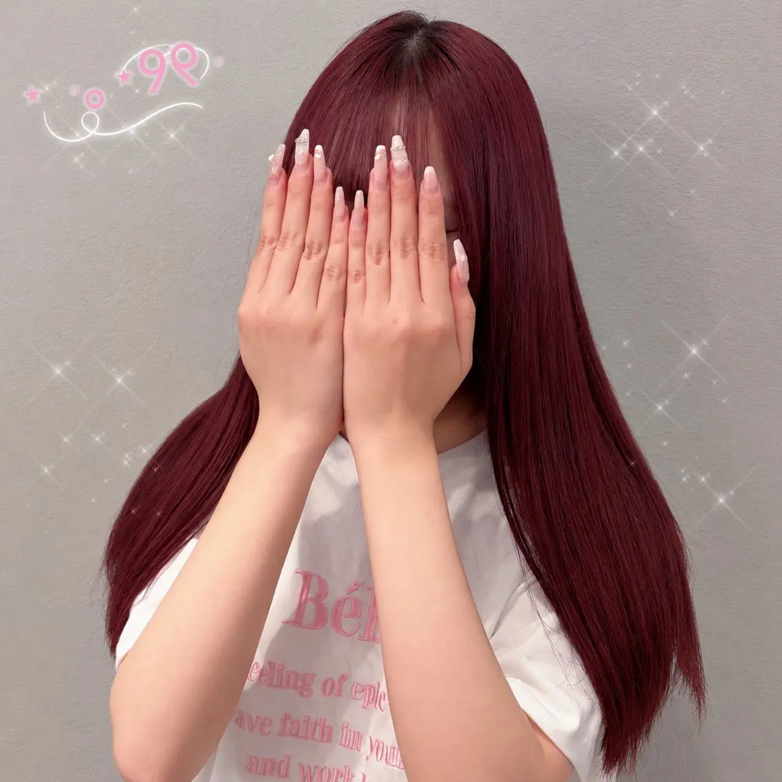ロング カラー ブリーチ カシス レッドカラー カット ヘアカラー 顔周り/ガーリー /ヘアメ/あつはのヘアスタイル