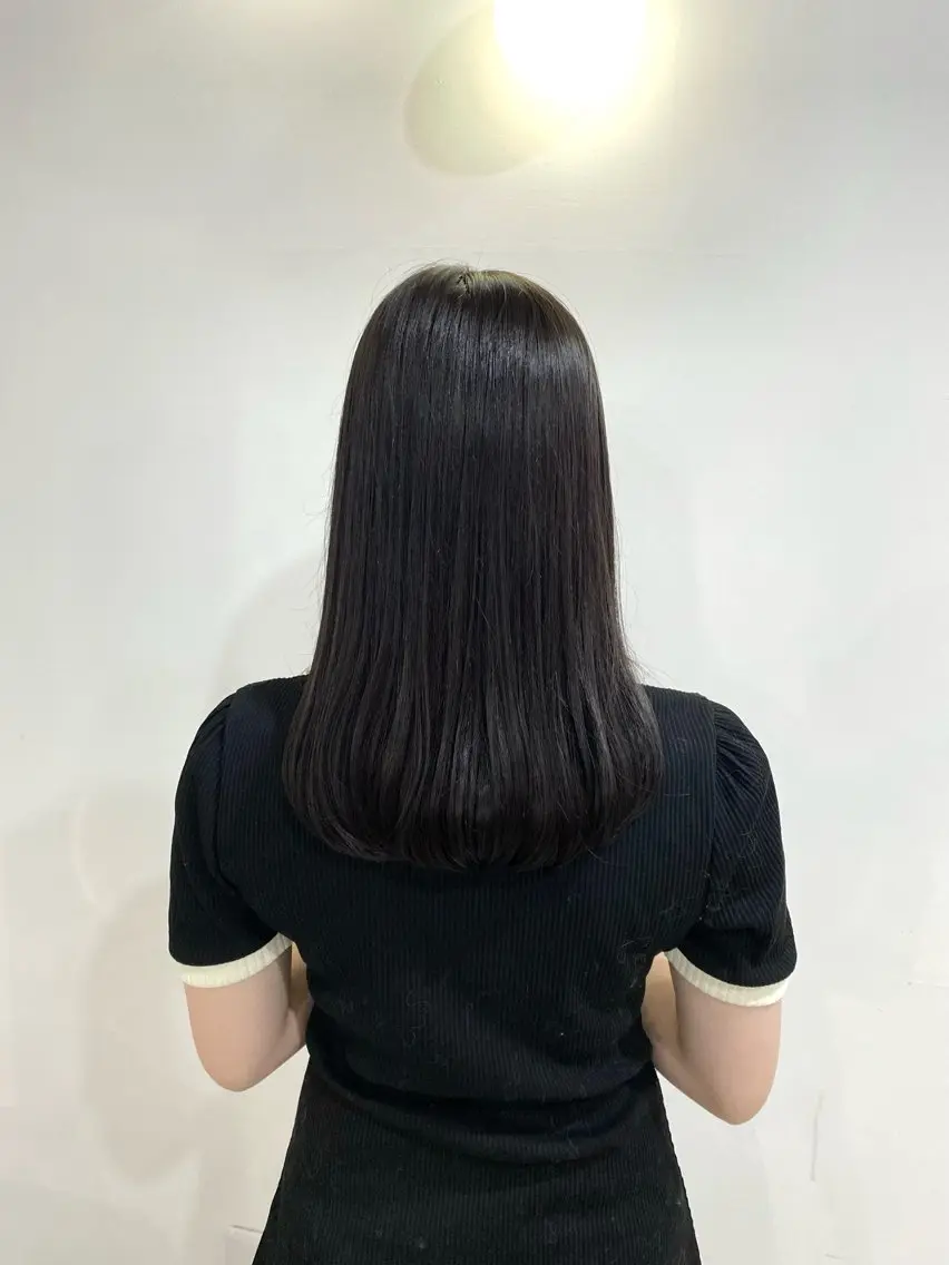 カラー 透明感カラー ダークグレー ハナダ メイのヘアスタイル