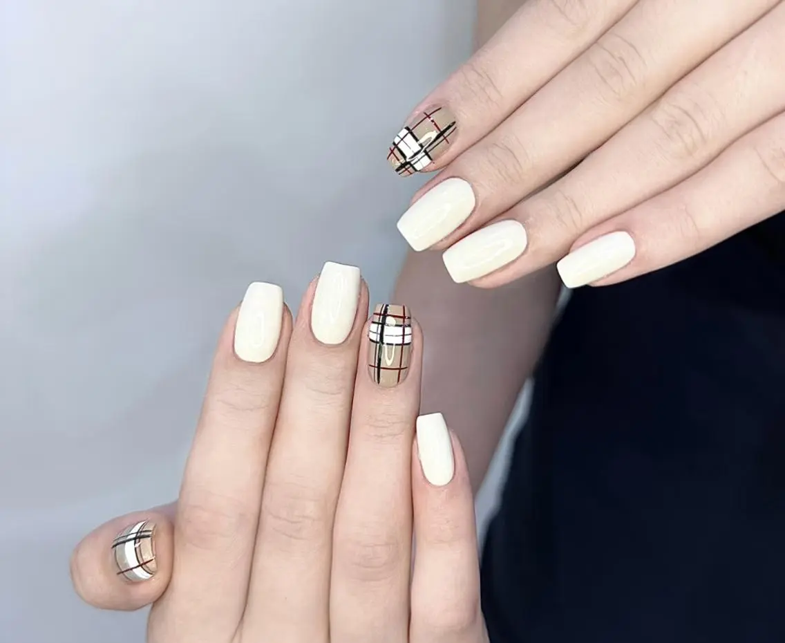 ネイル ハンドネイル ハンドケア 🍑 momo_nailのネイルデザイン