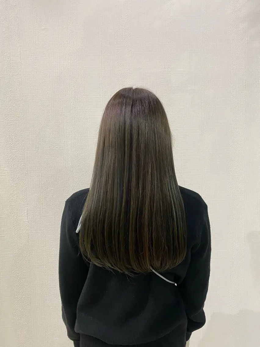 ロング カラー 佐藤 森夏のヘアスタイル