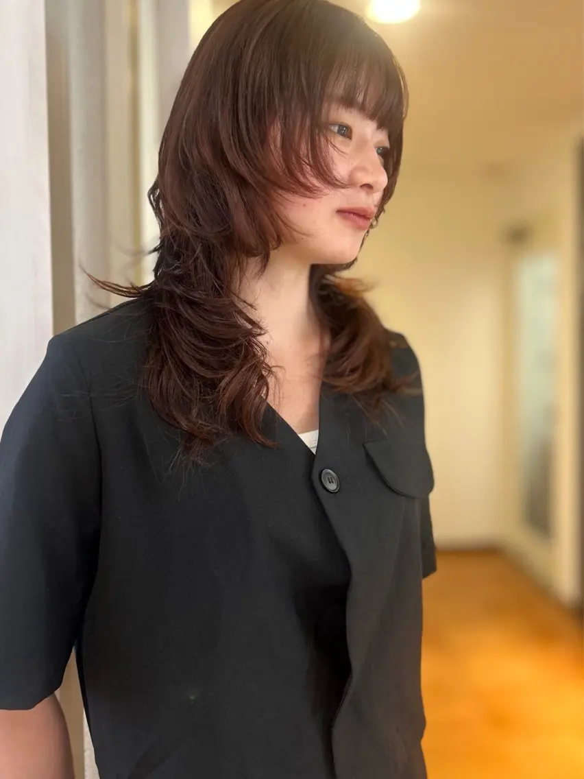 ミディアム オレンジブラウン レイヤーカット ウルフカット ウルフレイヤー カット ヘアカラー トリートメント 🎀透明感/レイヤ ー/Kotona🎀のヘアスタイル