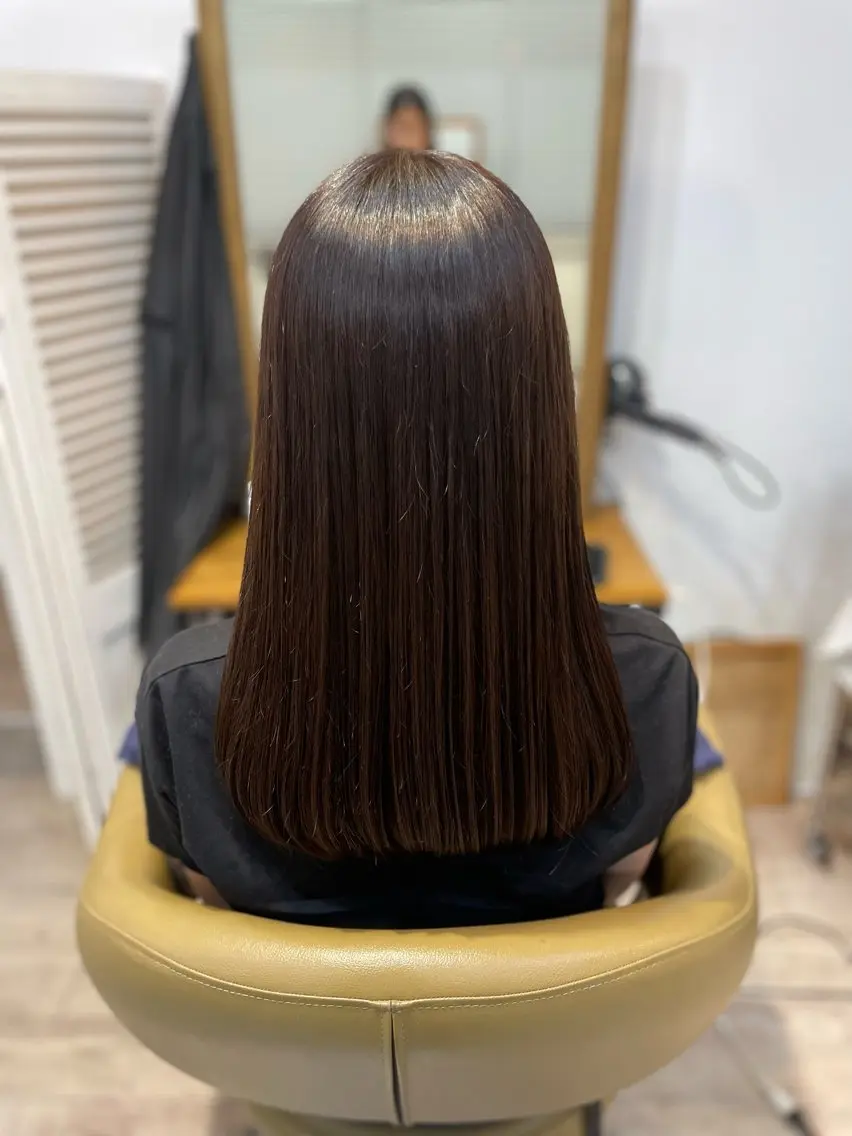 セミロング 縮毛矯正 茅野 あゆ美のヘアスタイル