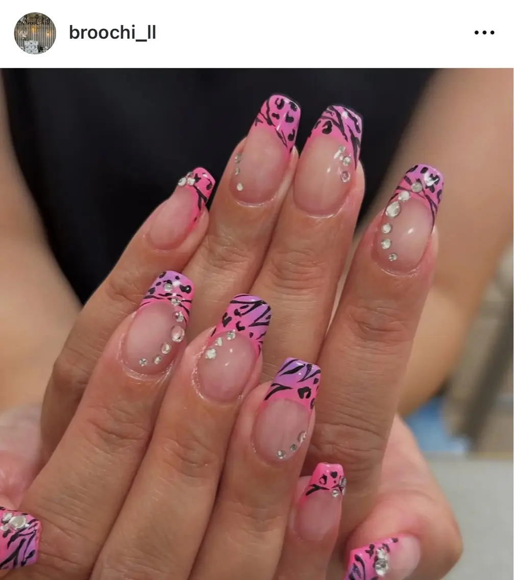 ネイル ストーンネイル ハンドネイル nail salon BrooChillのネイルデザイン