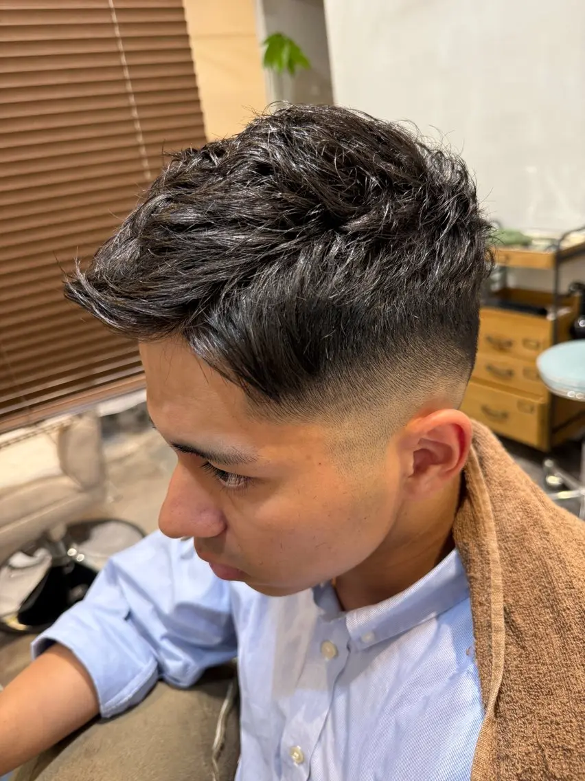 ショート メンズ フェードカット 上田 英介のヘアスタイル