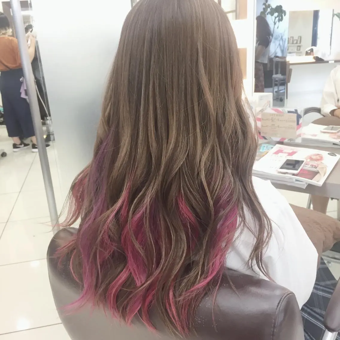 ロング カラー 透明感カラー ハイライトカラー インナーカラー ラベンダーカラー ピンクカラー 大平 美沙のヘアスタイル