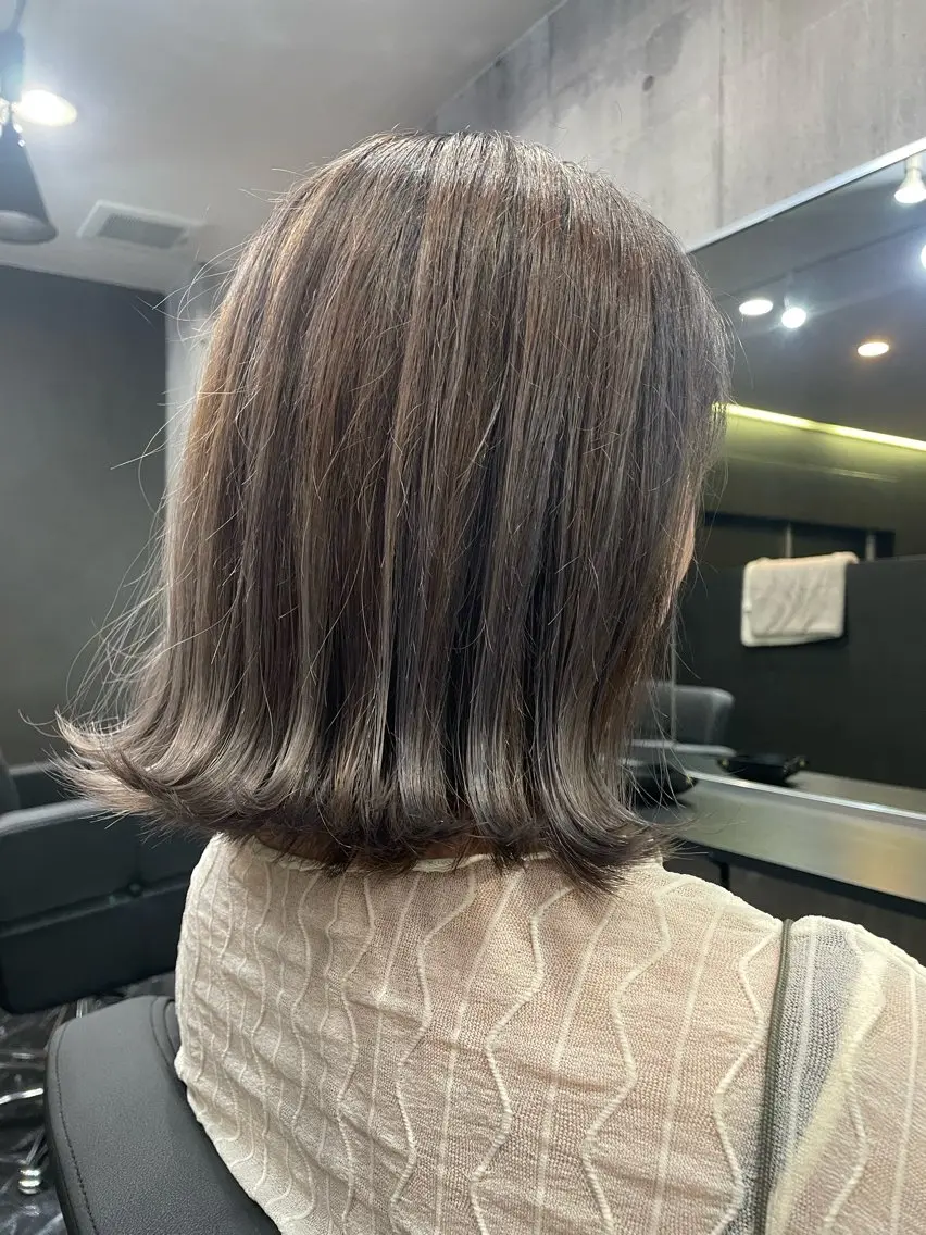 ミディアム カラー NINE＋/代表 ブリーチ特化型サロンのヘアスタイル