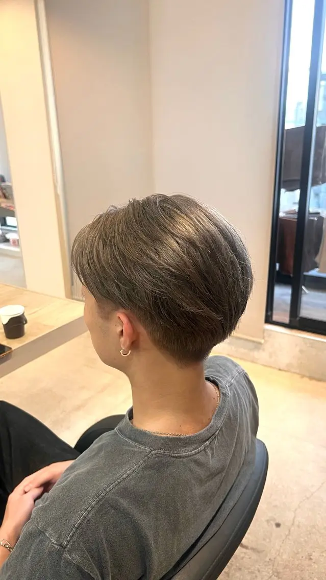 ショート ヘアカラー ⚜️野村 星斗⚜️/ ハイトーンカラーのヘアスタイル