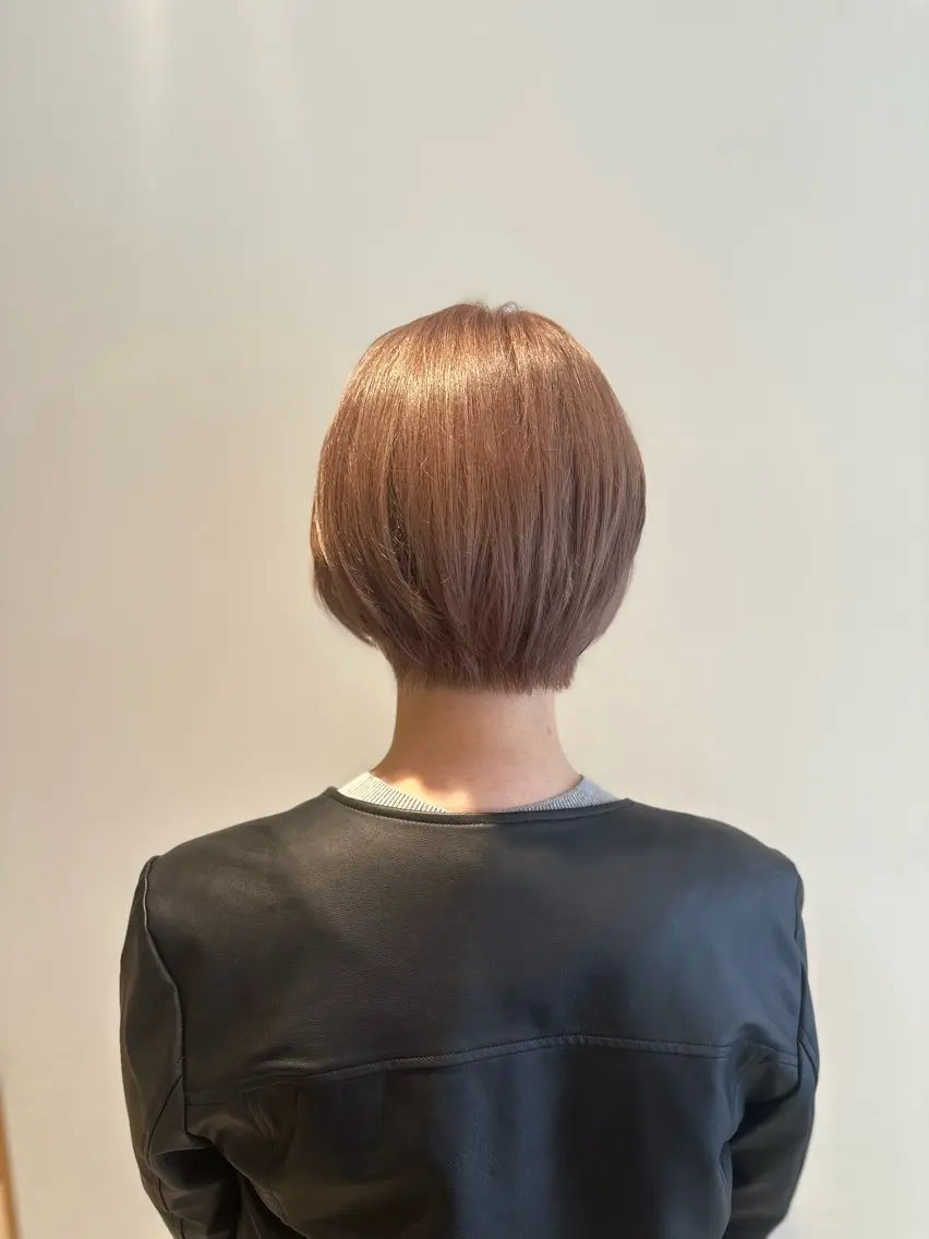 ショート カラー ベージュカラー ミルクティーベージュ ヘアカラー いまじゅく あおいのヘアスタイル