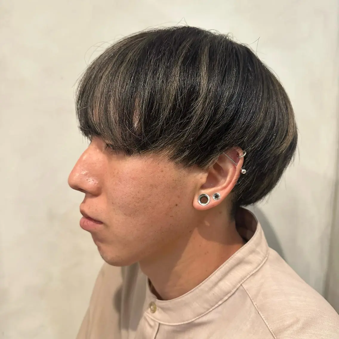 【メンズハイトーン🩵】カット+ケアブリーチorハイライト+カラー+トリートメントの写真