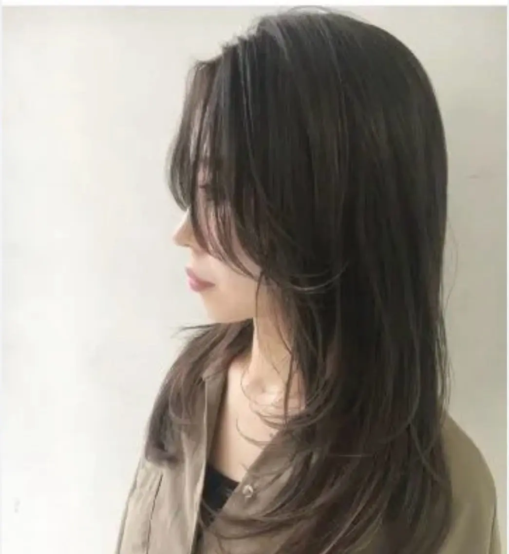 ロング レイヤーカット 上田 英介のヘアスタイル