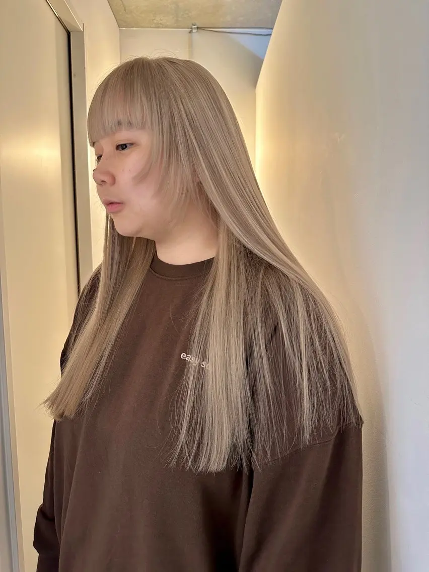 ロング カラー ヘアカラー 大木 紗也香のヘアスタイル