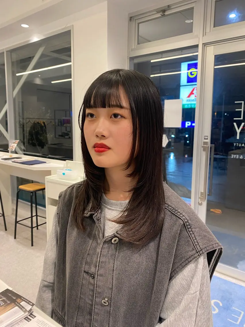 ロング 顔まわりレイヤー レイヤーカット 松井 せりのヘアスタイル