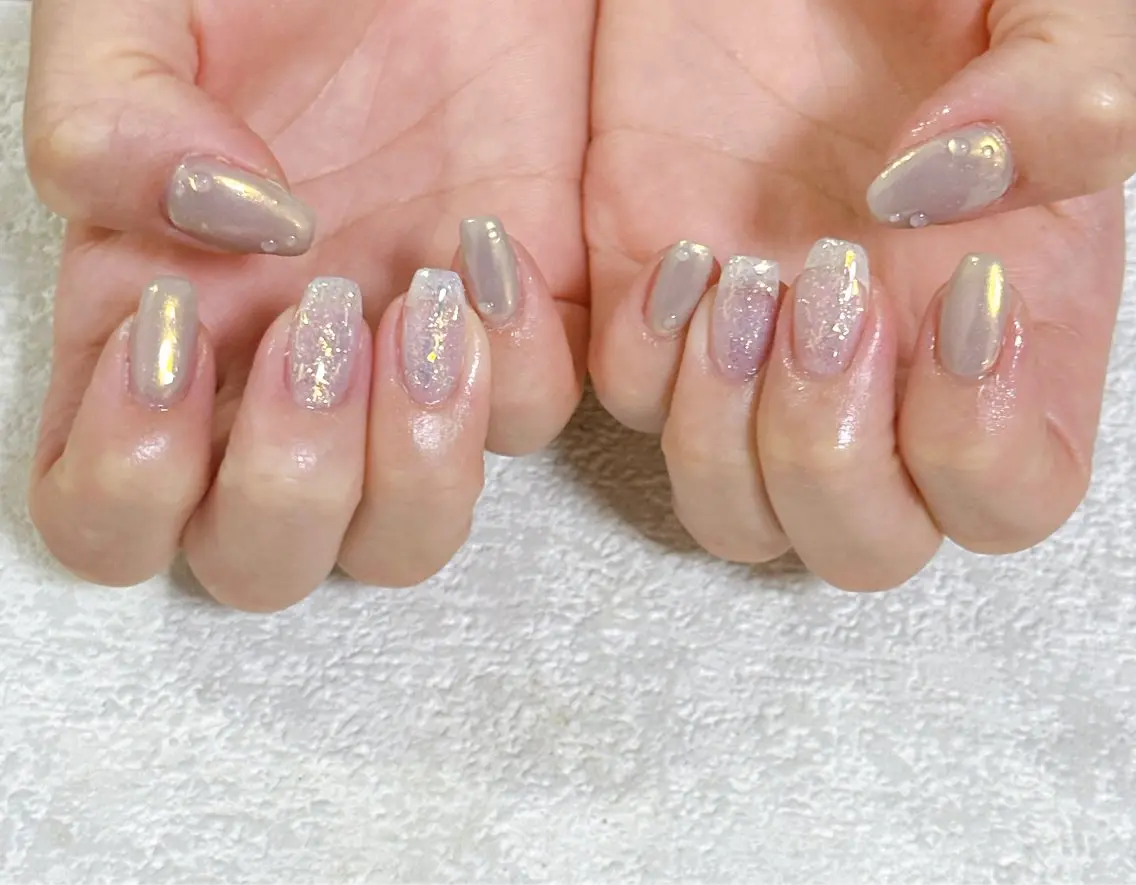 ネイル オーロラネイル フットネイル フレンチネイル ジェルネイル キラキラネイル ハンドネイル mogunail &blowのネイルデザイン