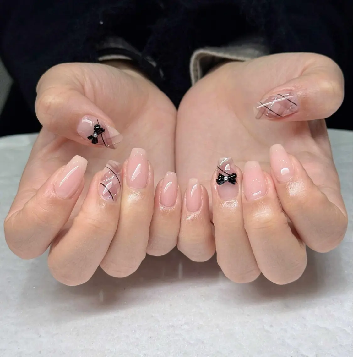 ネイル オーロラネイル ブルー チークネイル 長さ出し フットネイル ハンドネイル NAILS168 池袋西口駅前店のネイルデザイン