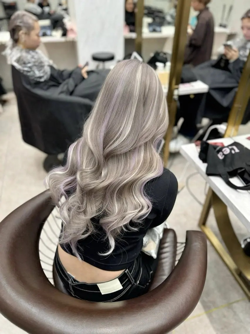 ロング ヘアカラー 璃 音のヘアスタイル