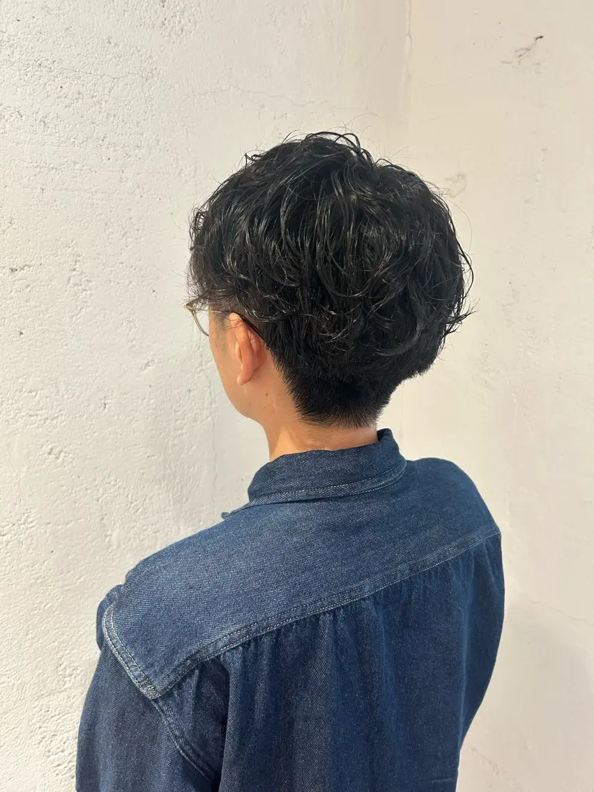 パーマ メンズ カット パーマ ♛︎ きっか ♛︎ ヘアアレンジ🩵のヘアスタイル