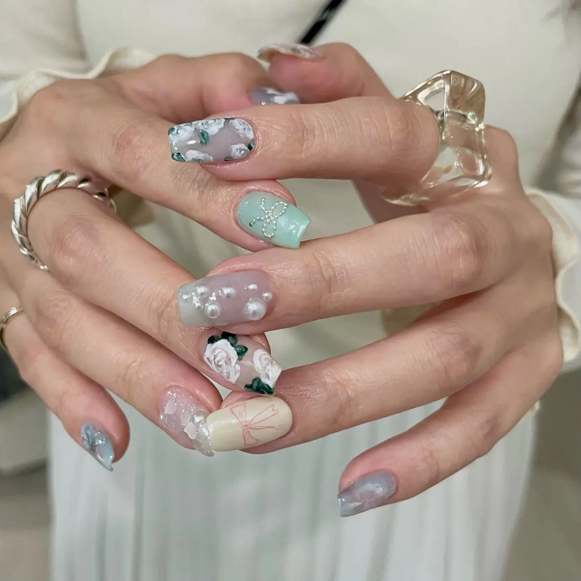 ネイル アートネイル オーロラネイル フラワーネイル ジェルネイル キラキラネイル ハンドネイル norme_ akiのネイルデザイン