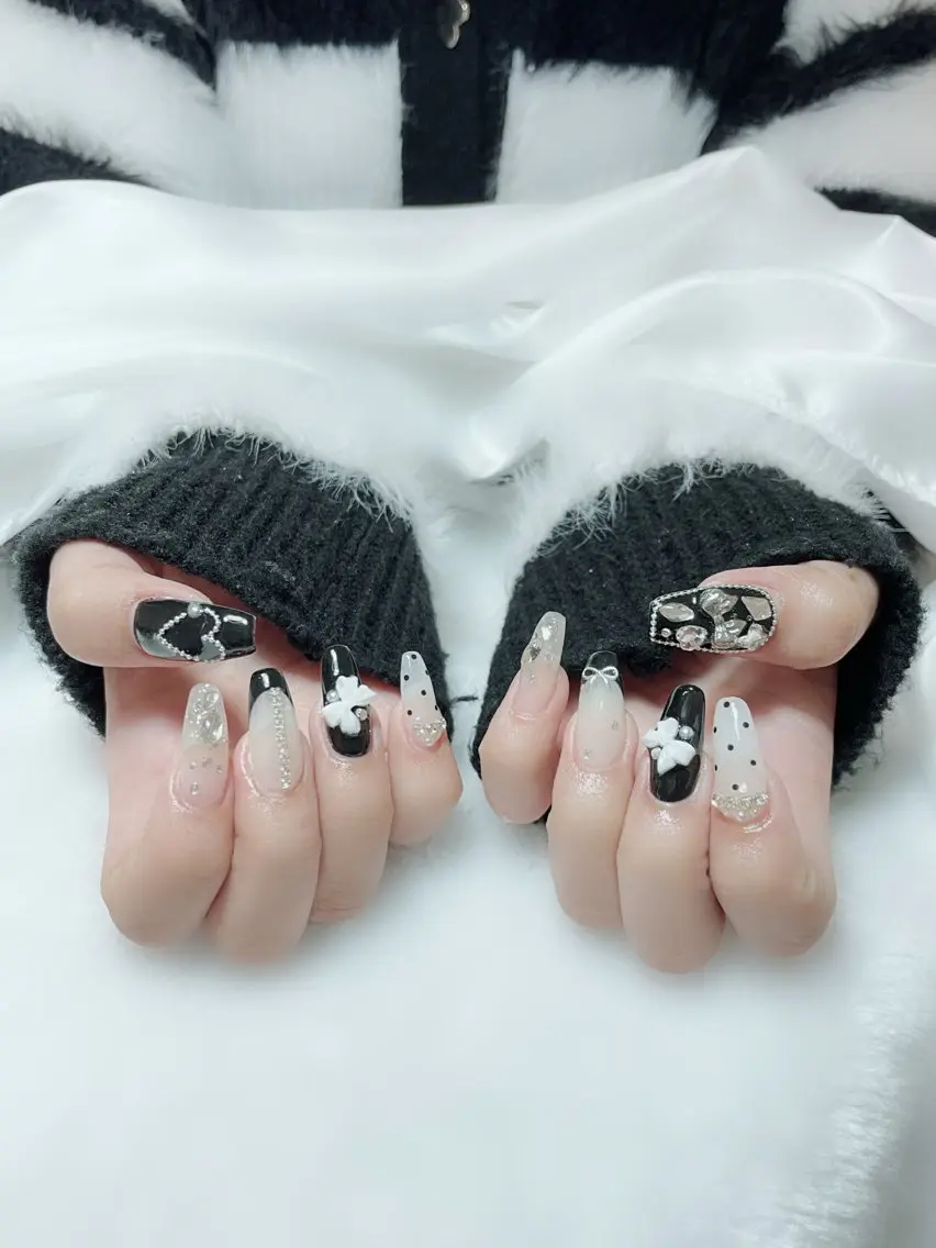 ネイル Amina nail salonのネイルデザイン