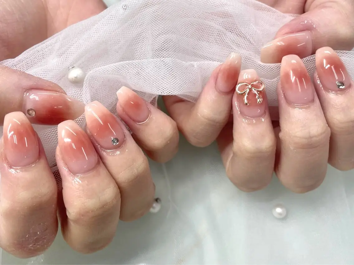 ネイル チークネイル ジェルネイル マグネットネイル パラジェル ワンホンネイル Nail Neige🐈🌙のネイルデザイン