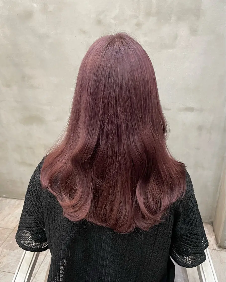 セミロング カラー ブリーチ カット ヘアカラー トリートメント 【ピンク/韓国ヘア/ ヘアセット】亜海のヘアスタイル
