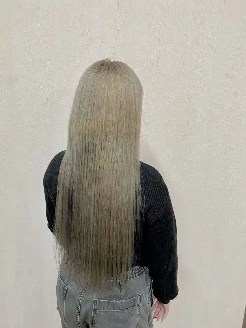 カラー グレージュ ミルクティーグレージュ ヘアカラー 杉森 蘭琉のネイルデザイン